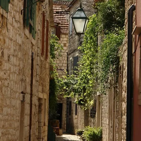 Apartman In Hvar With Balcony, Air Conditioning, Wifi, Dishwasher 5028-3 Stari Grad (Hvar)