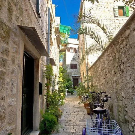 In Hvar With Balcony, Air Conditioning, Wifi, Dishwasher 5028-3 아파트 *